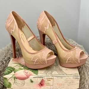 Lace Platform Pumps